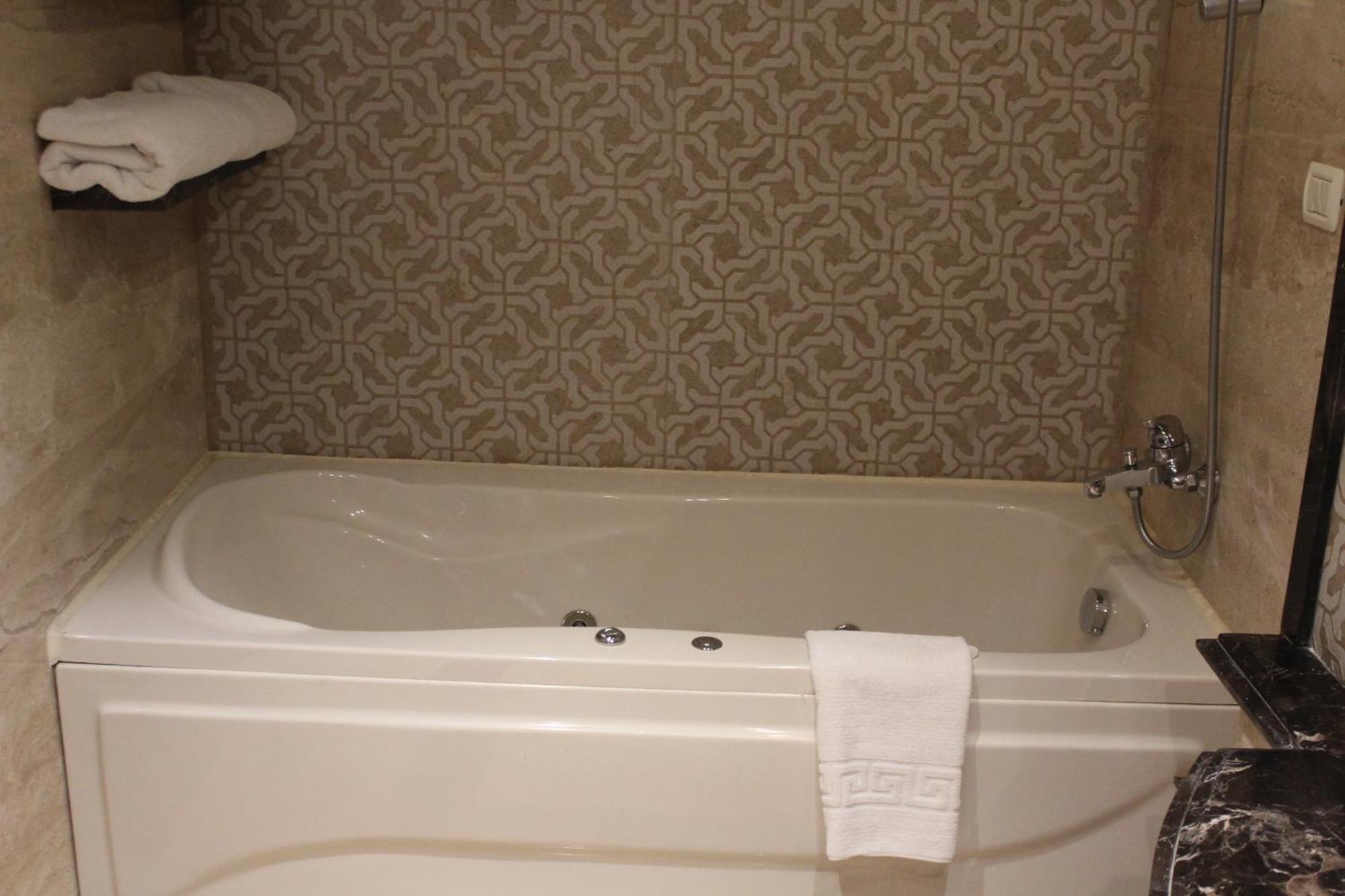 Hotel Helnan Landmark 4*